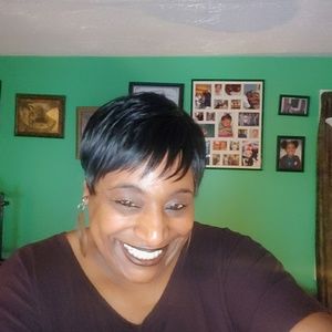 Meet your Posher, Lisa